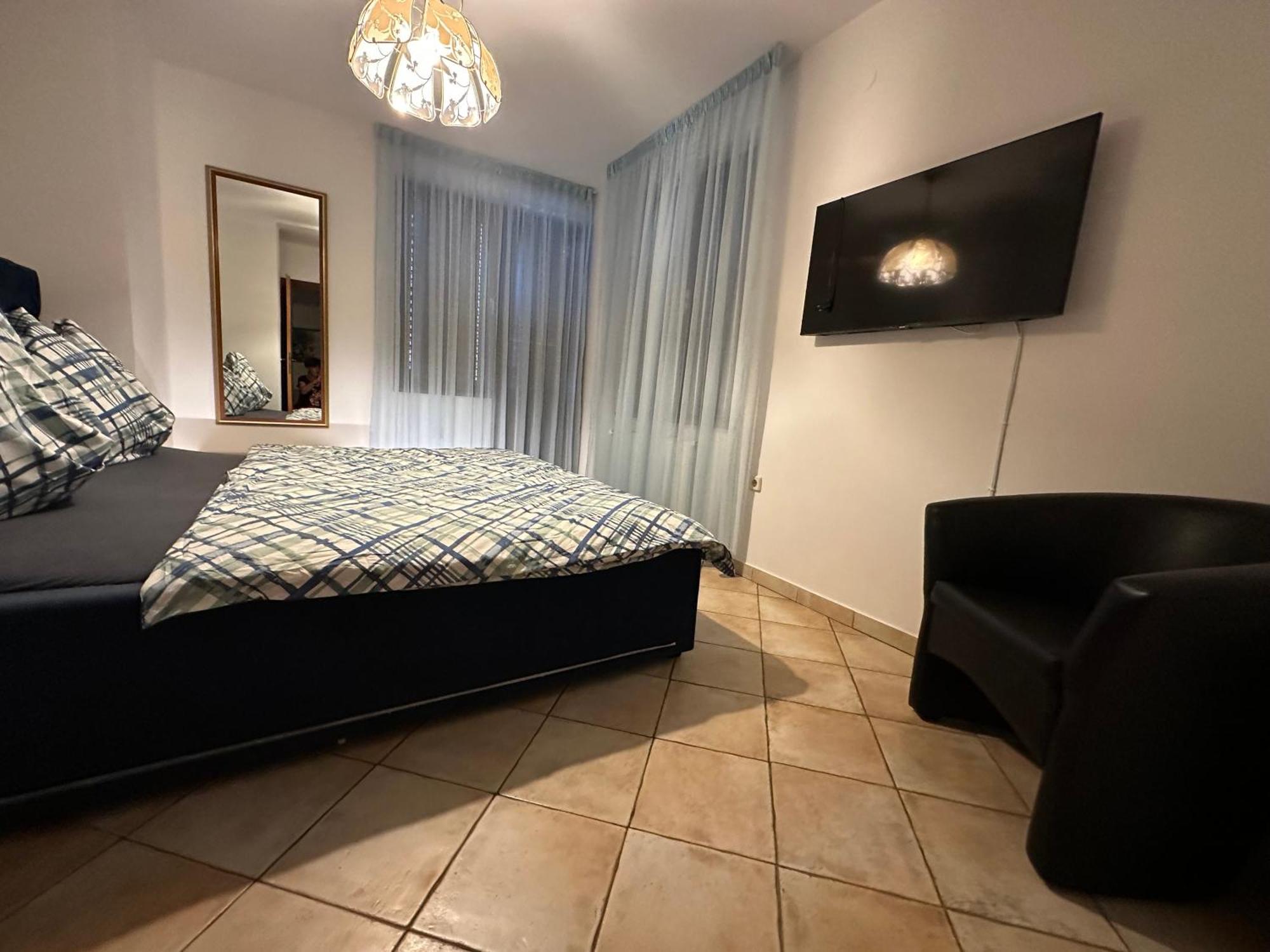 Vacation Home Lucija Slatina  Екстер'єр фото